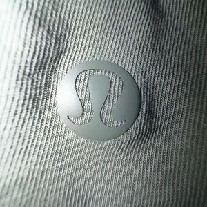 Lululemon women’s tie T-shirt